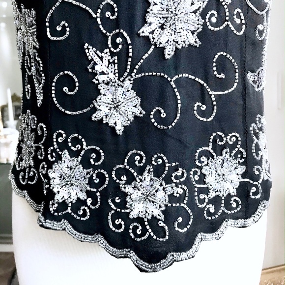Halter Top Beaded Medium - Picture 6 of 8